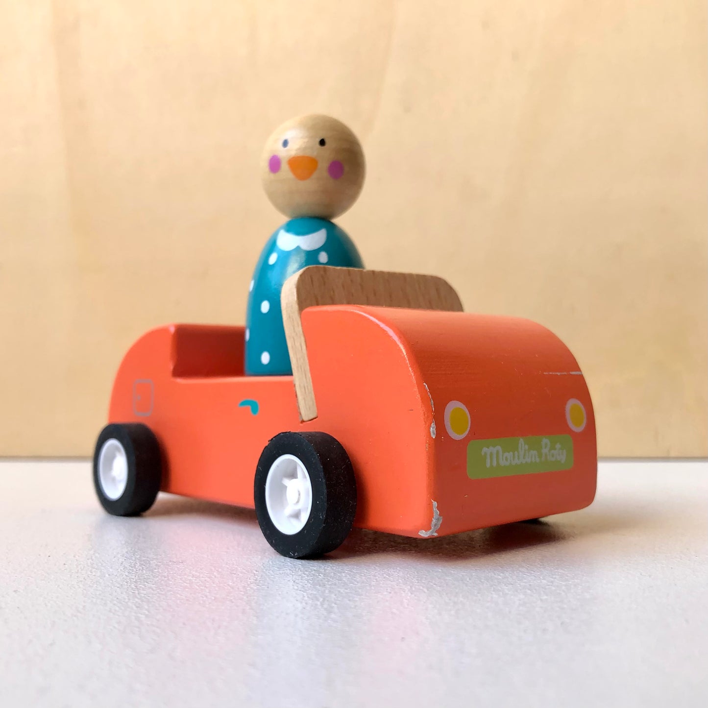 La voiture rouge de Jeanne